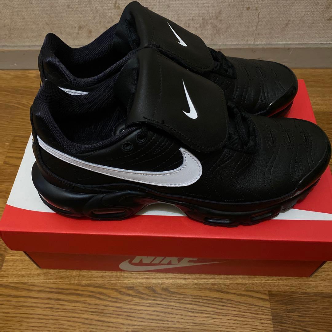 靴 NIKE AIR MAX PLUS TIEMPO BLACK/WHITE