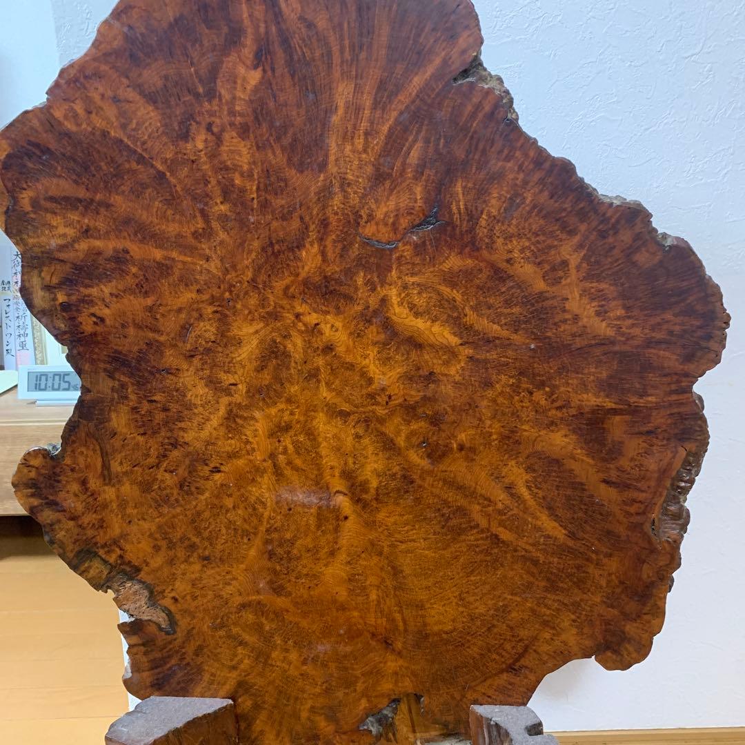 屋久杉の彫刻オブジェ