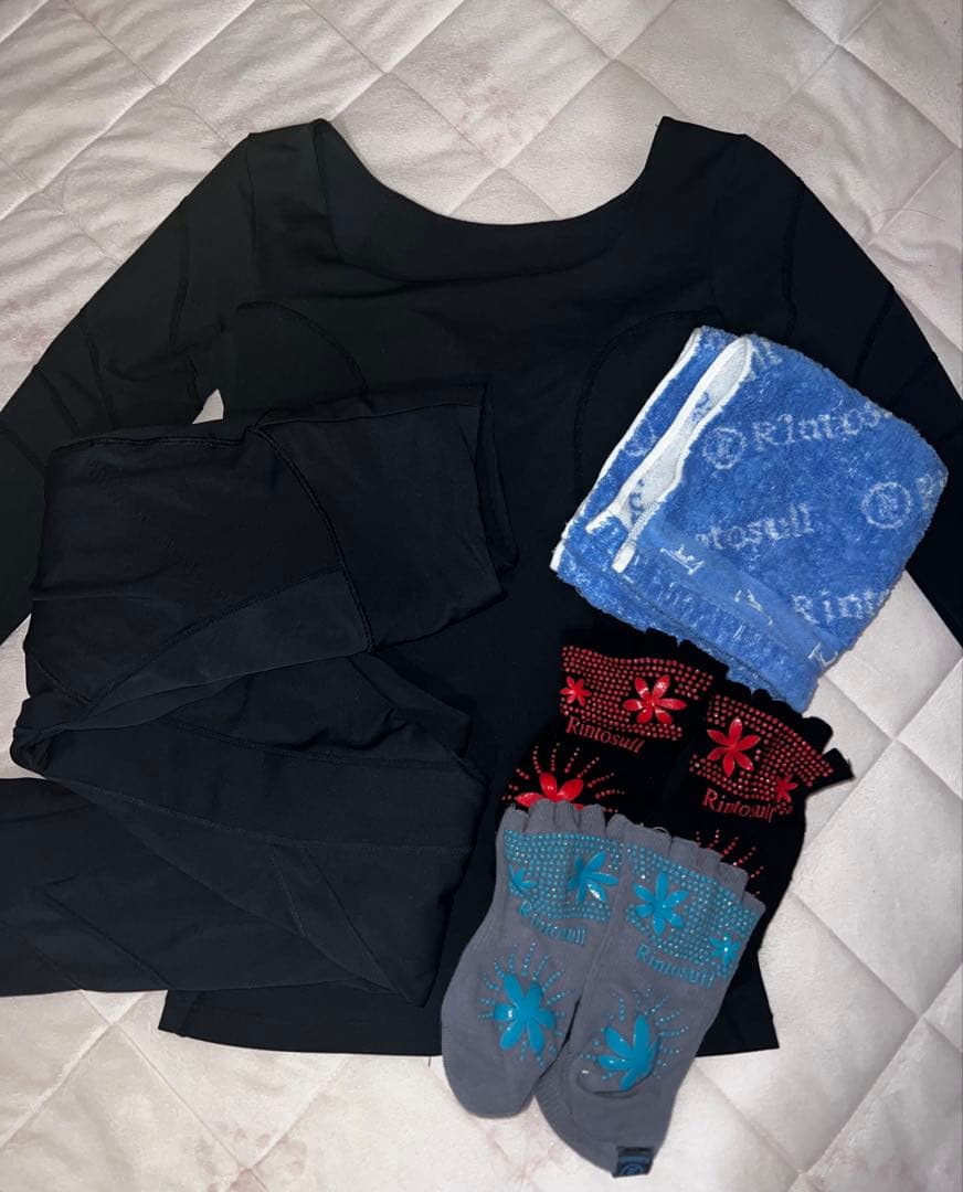 リントスル　ピラティス　ウェア　LAVA