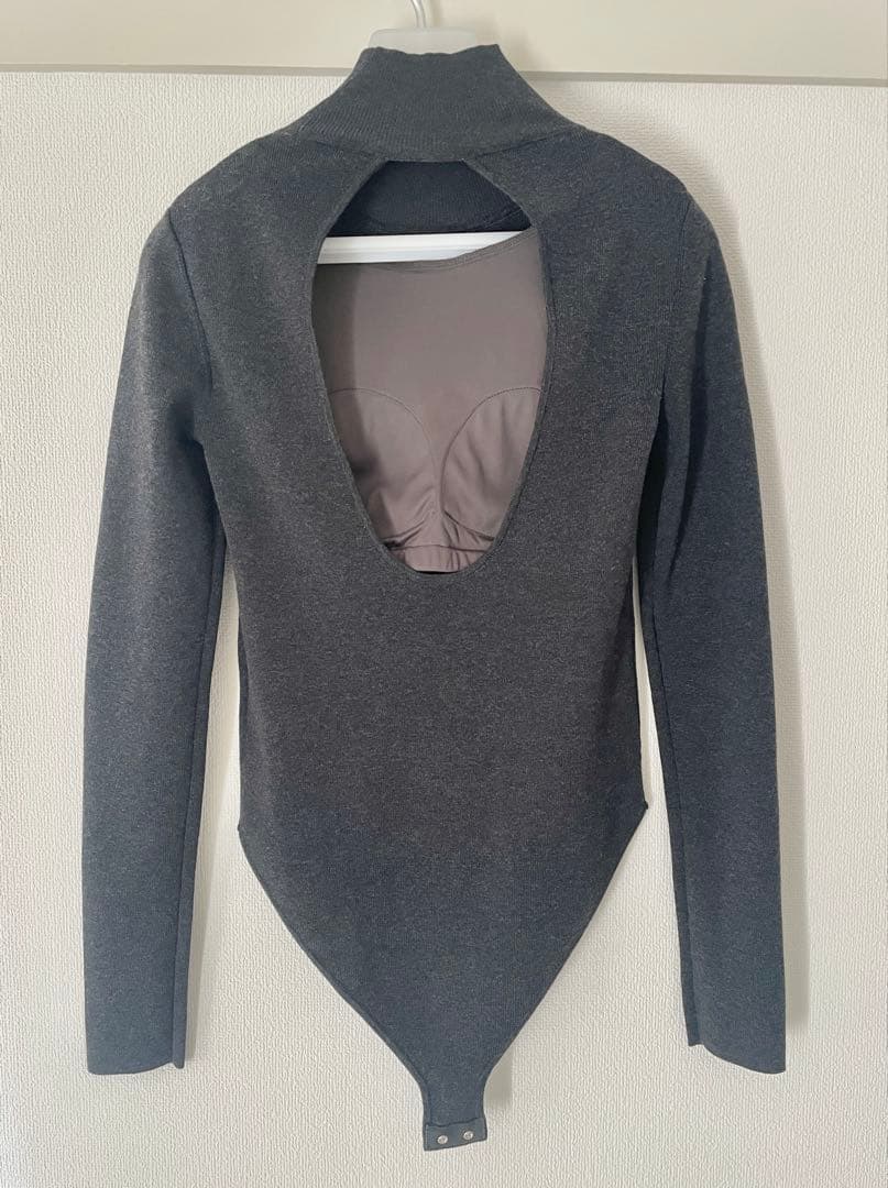 【新品】バックオープンニットボディスーツ