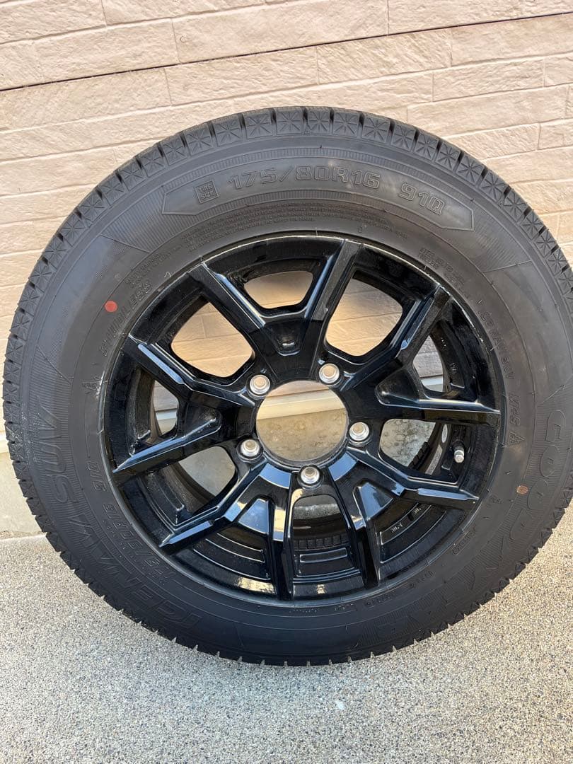 ジムニーJB64 スタッドレスタイヤホイール４本セット　ナット付き（20ケ）