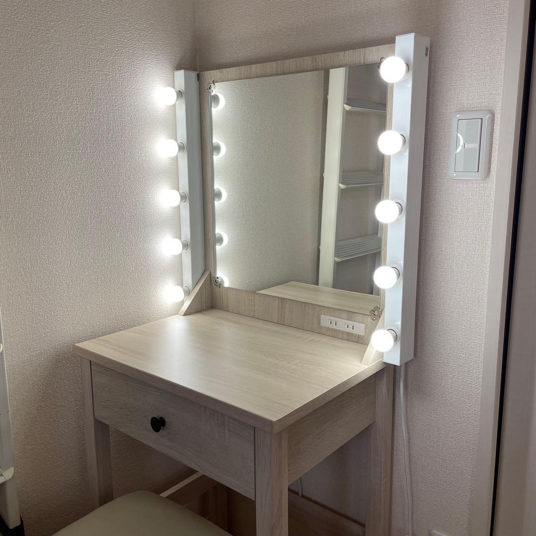 ドレッサー・化粧台・デスクタイプ・女優ミラー・ホワイト・お洒落・一面鏡・椅子付き