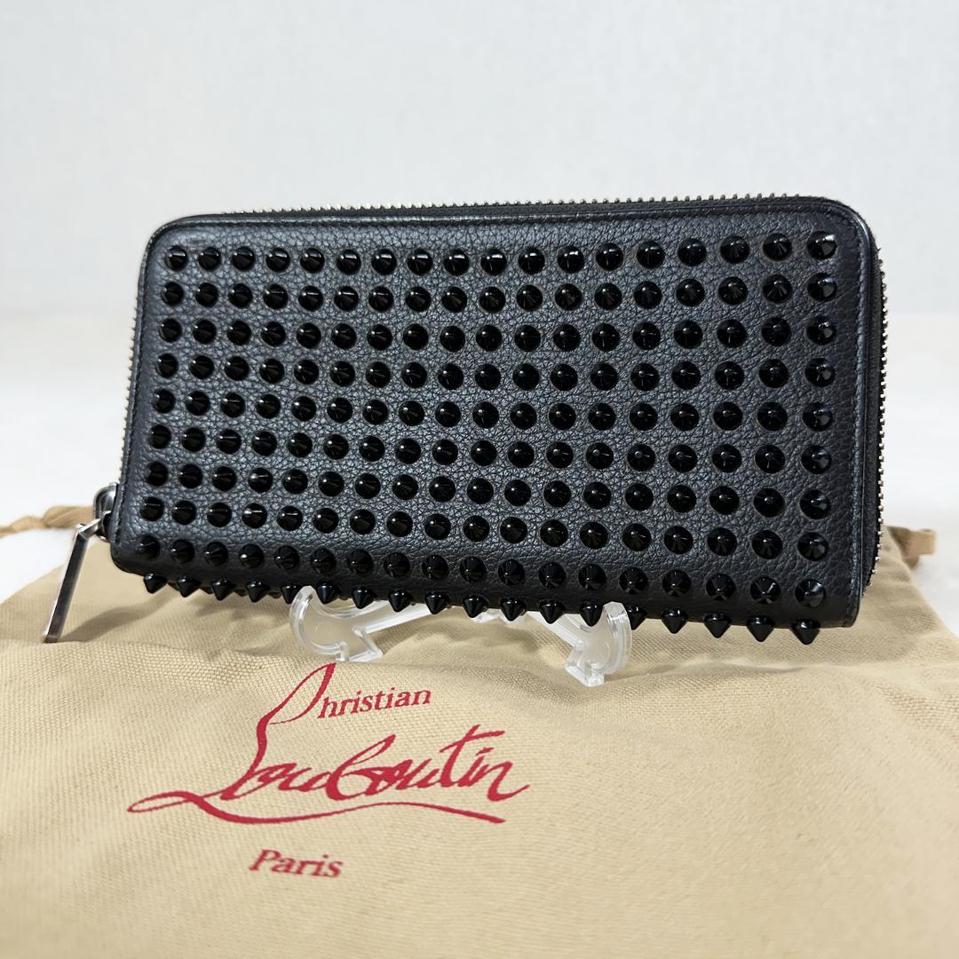 Christian Louboutin 長財布 ラウンドファスナー 黒 スタッズ