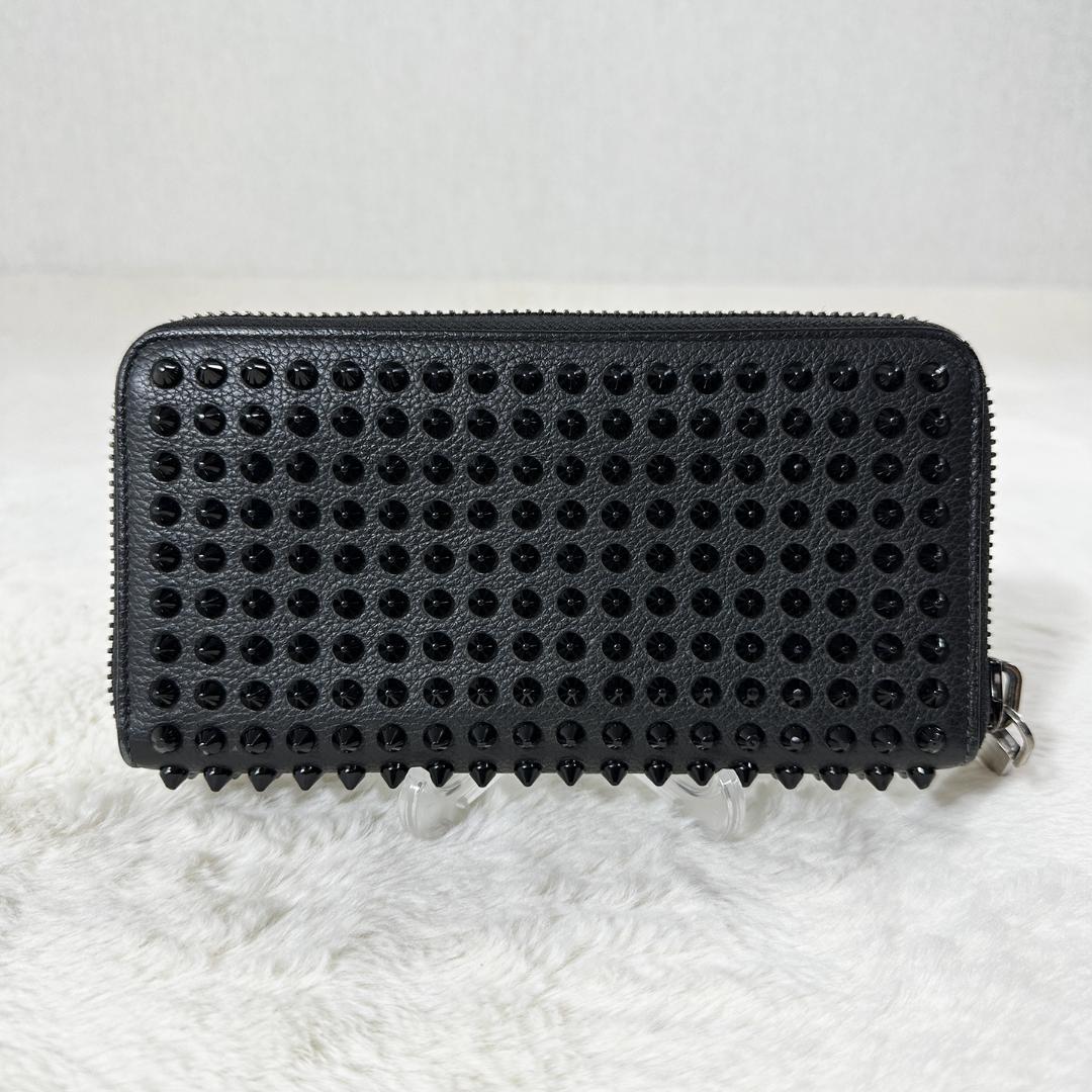 Christian Louboutin 長財布 ラウンドファスナー 黒 スタッズ