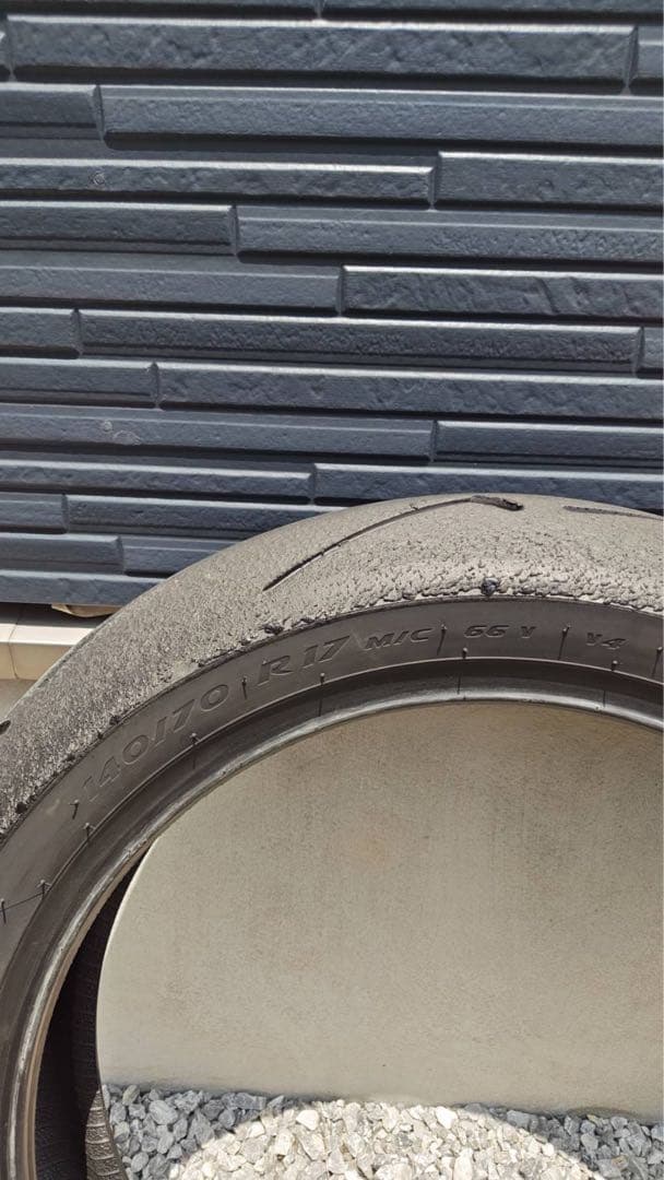 中古ピレリスーパーコルサV4タイヤF110/70R17 R140/70R17