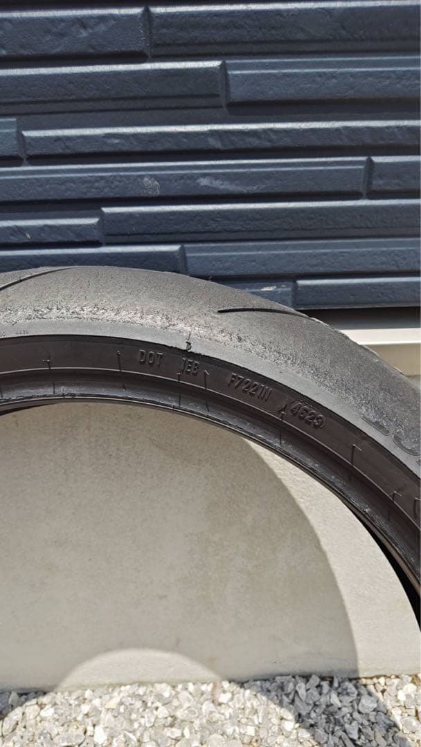 中古ピレリスーパーコルサV4タイヤF110/70R17 R140/70R17