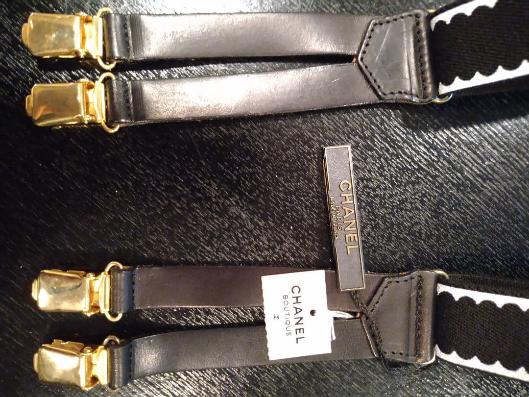 CHANEL ロゴ入りサスペンダー ブラック/ホワイト