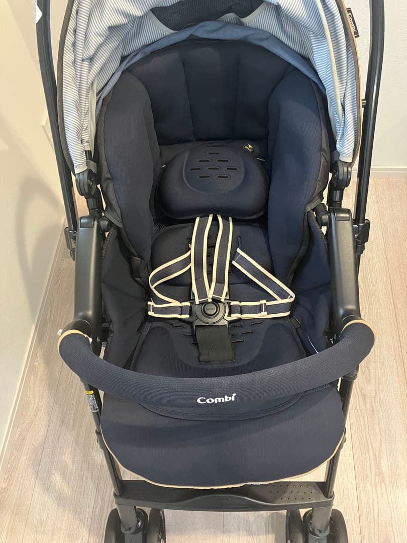 美品コンビ ベビーカーメチャカルオート4キャスSimplightエッグショック⭐︎