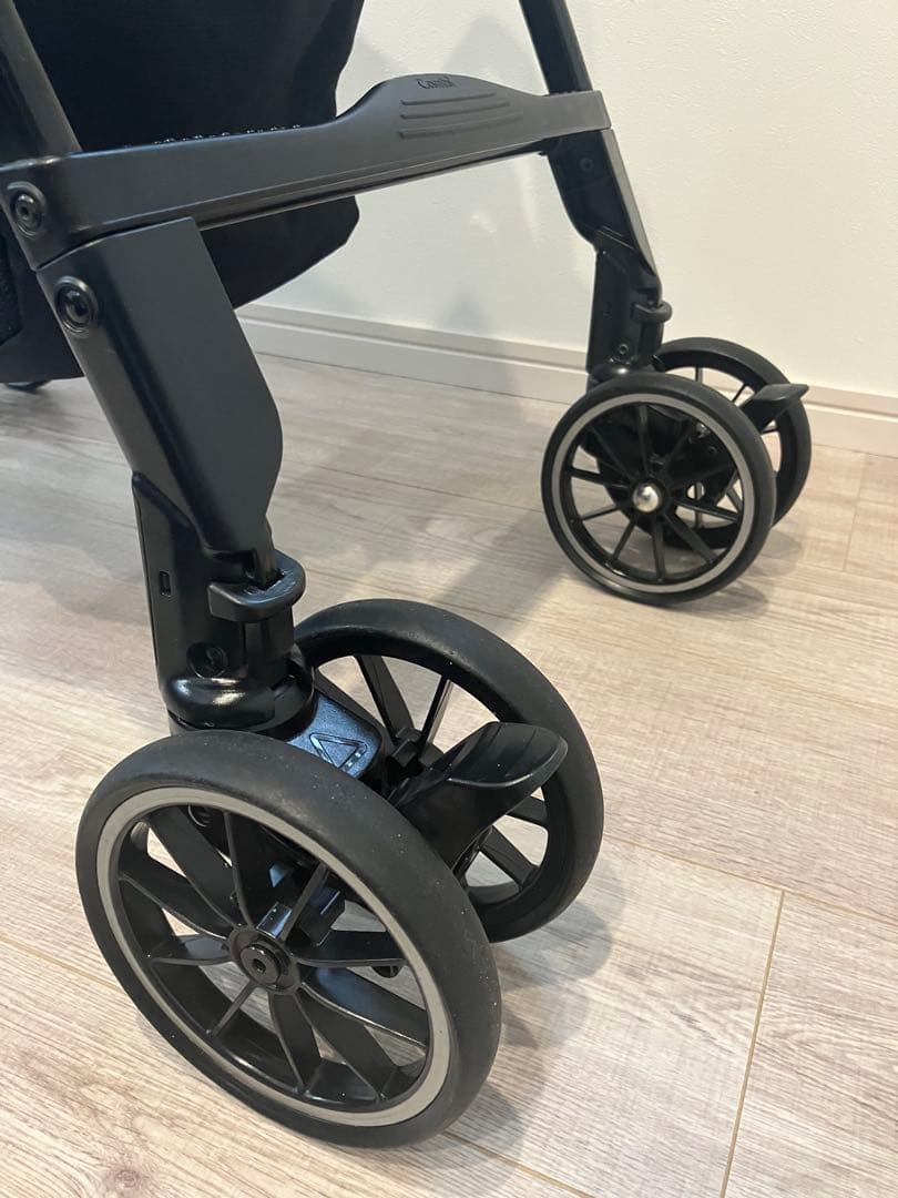 美品コンビ ベビーカーメチャカルオート4キャスSimplightエッグショック⭐︎