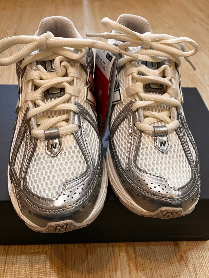 未使用品☆NewBalance M1906REE 24cm