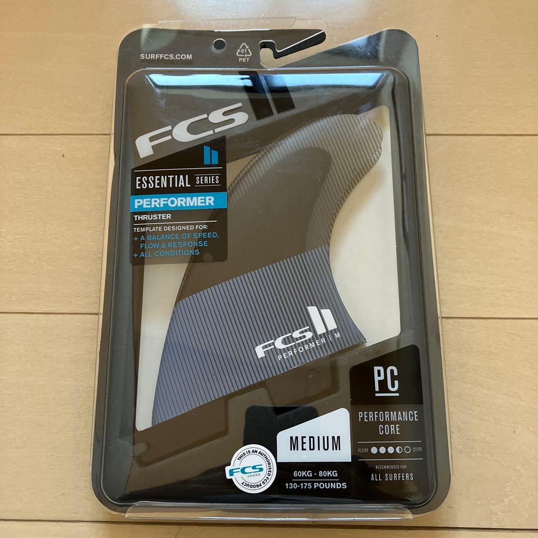 イ*ー様 美品 FCS2フィン パフォーマー PERFORMER M トライ