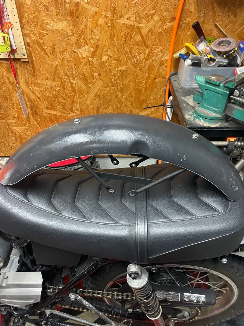 xl230 フロントフェンダー