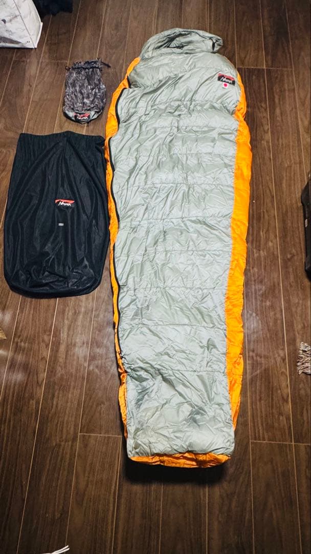 ナンガ　オーロラライト　シュラフ