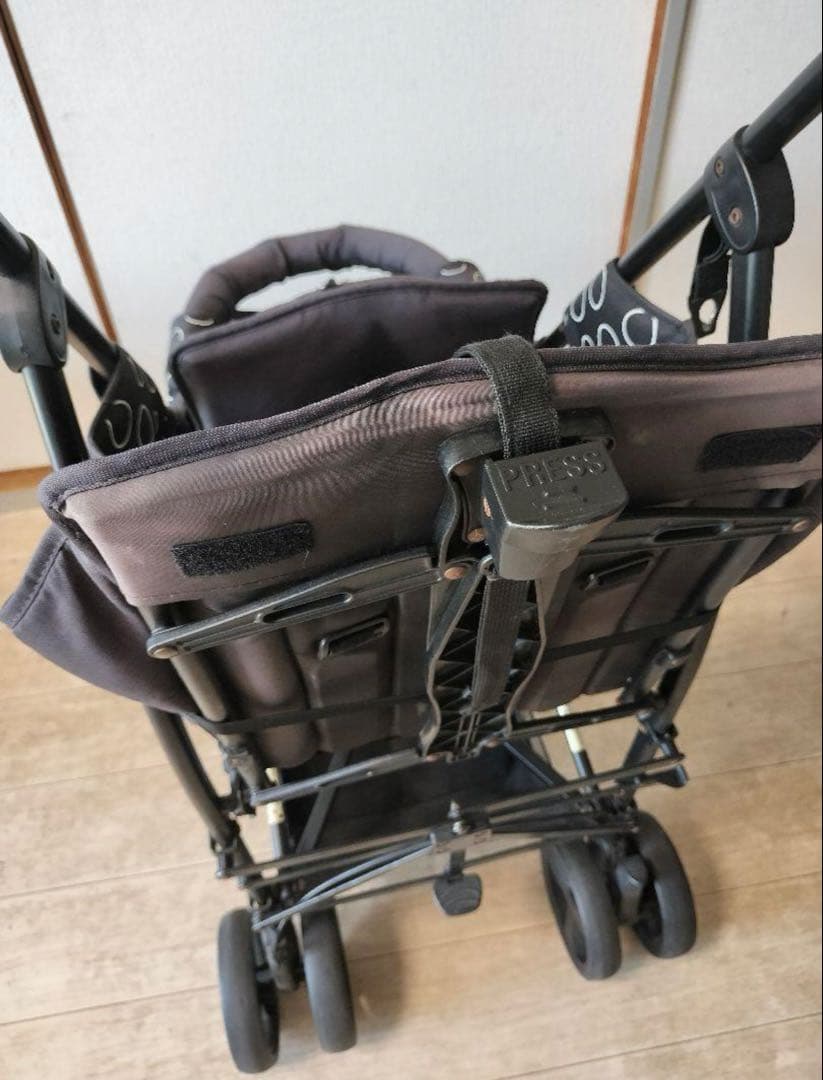 キンダーワゴン ベビーカー DUOシティHOP 二人乗り 双子　レインカバー付