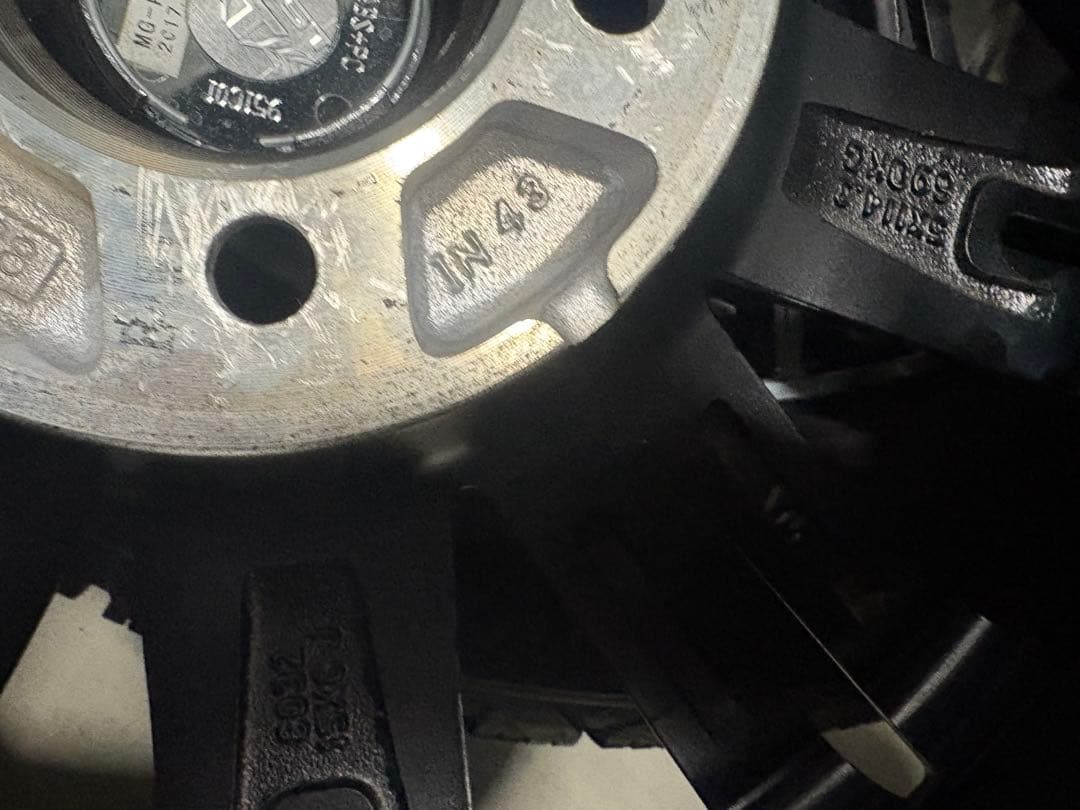 みっちゃん① 195/65R15 スタッドレス　pcd100 ミシュラン