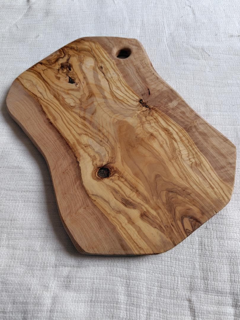 イタリア製オリーブウッド大判カッティングボード34cm厚1.9cm天然木　一点物