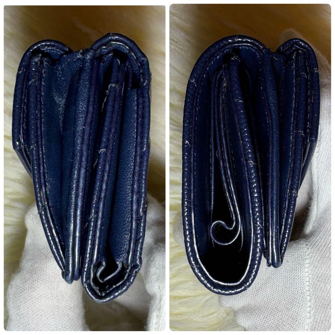 美品 三つ折り 財布 Vステッチ キャビアスキン YSLロゴ ネイビー