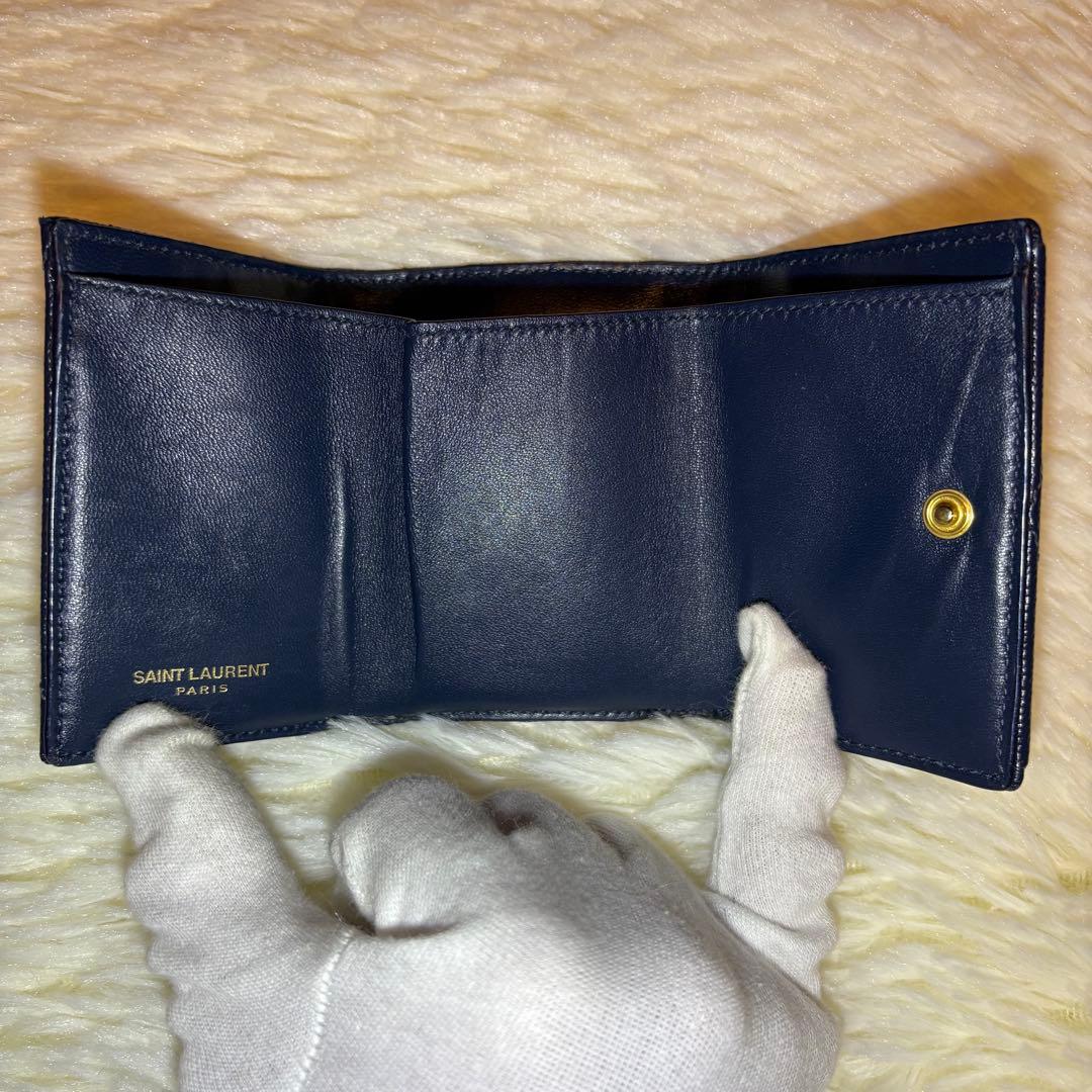 美品 三つ折り 財布 Vステッチ キャビアスキン YSLロゴ ネイビー