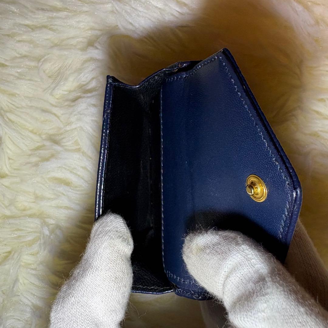 美品 三つ折り 財布 Vステッチ キャビアスキン YSLロゴ ネイビー