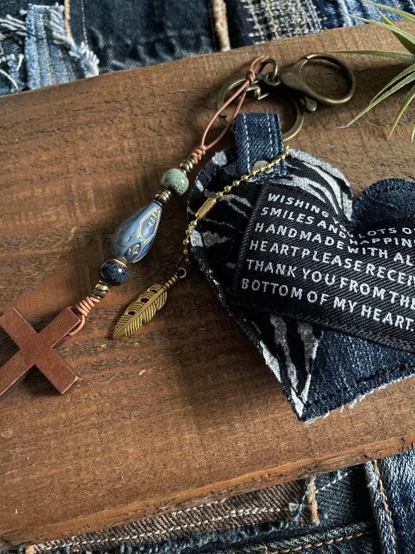 No.136ぷっくりハートෆ‪クロスチャーム⋆⸜♱⸝‍⋆