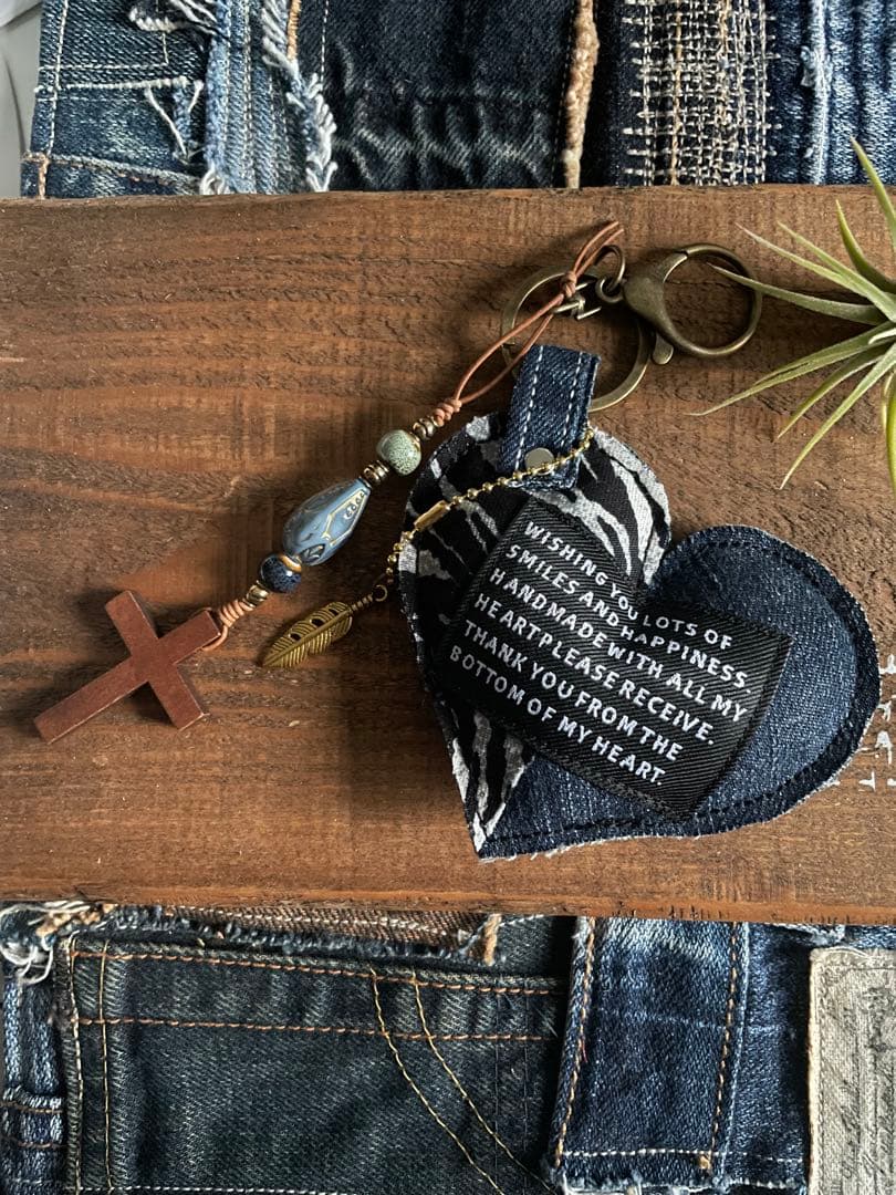 No.136ぷっくりハートෆ‪クロスチャーム⋆⸜♱⸝‍⋆