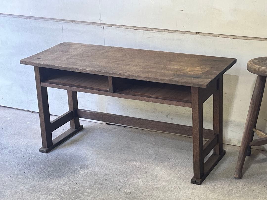 さ*様 昭和レトロ 小学校の木製机 2人掛け 小ぶりな長机