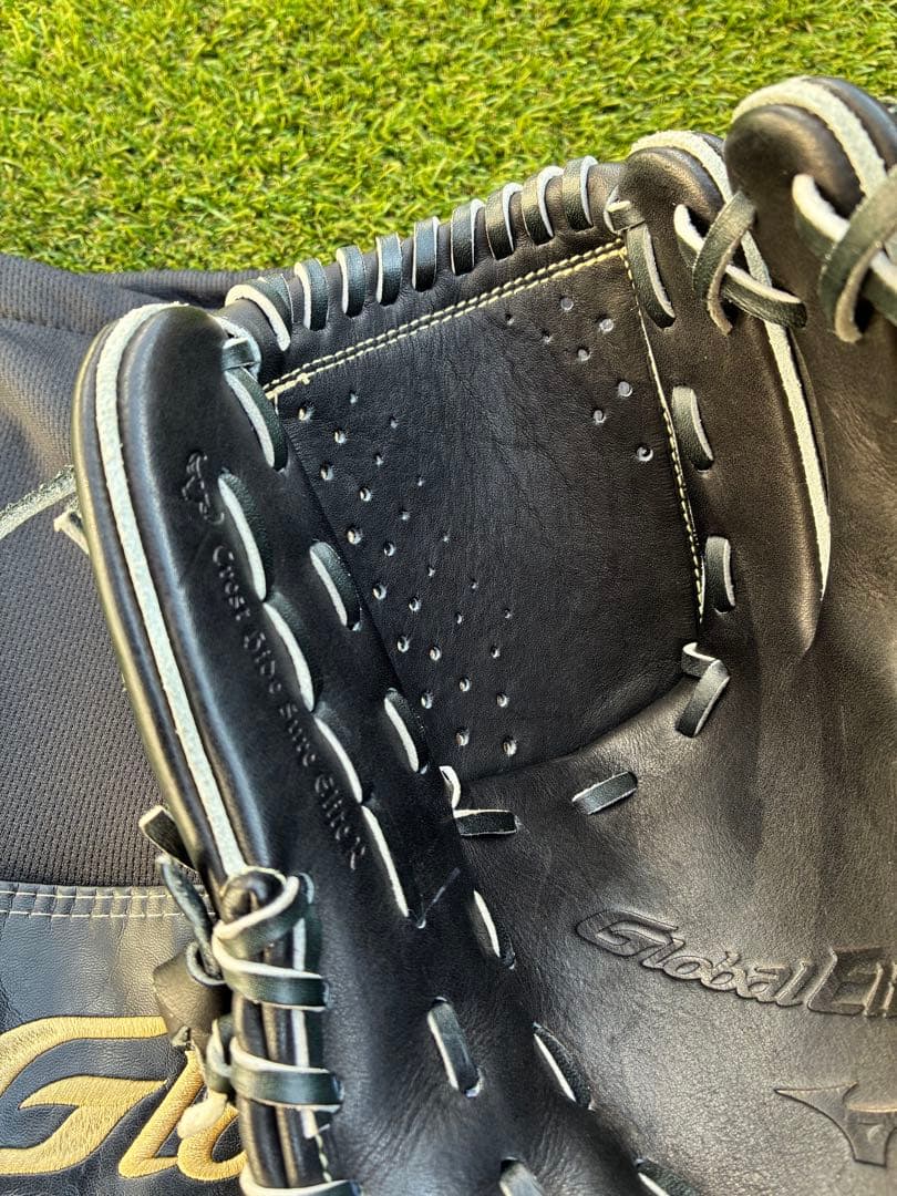 Global Elite ブラック 少年軟式グローブ　ミズノ 投手　右投げ