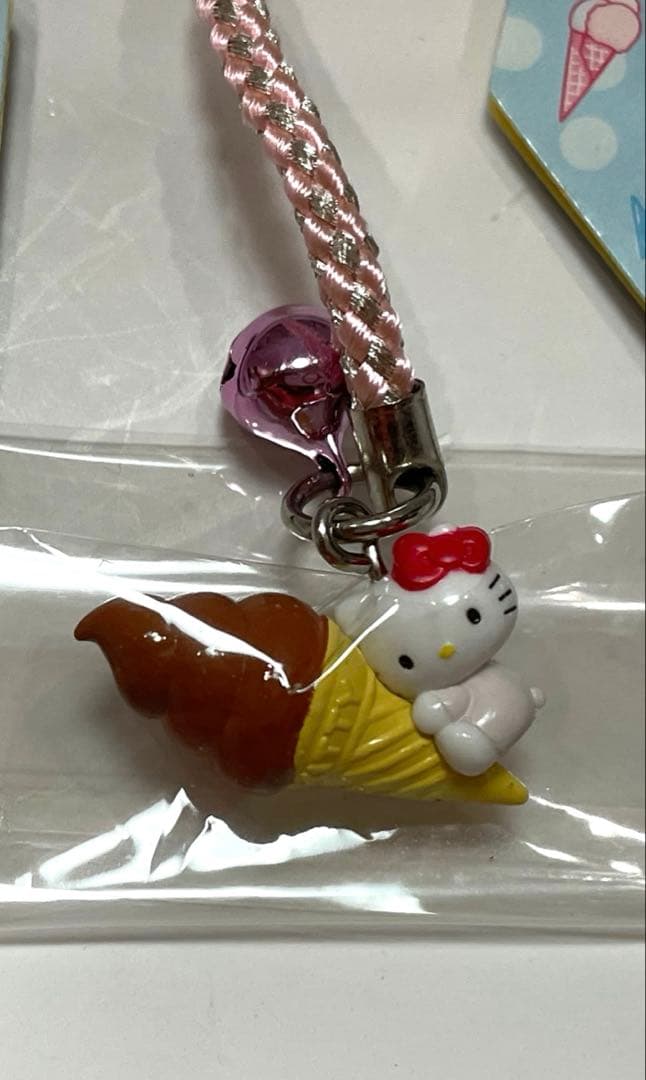 日*1様 ハローキティ 根付 ストラップ　アイスシリーズ　6種