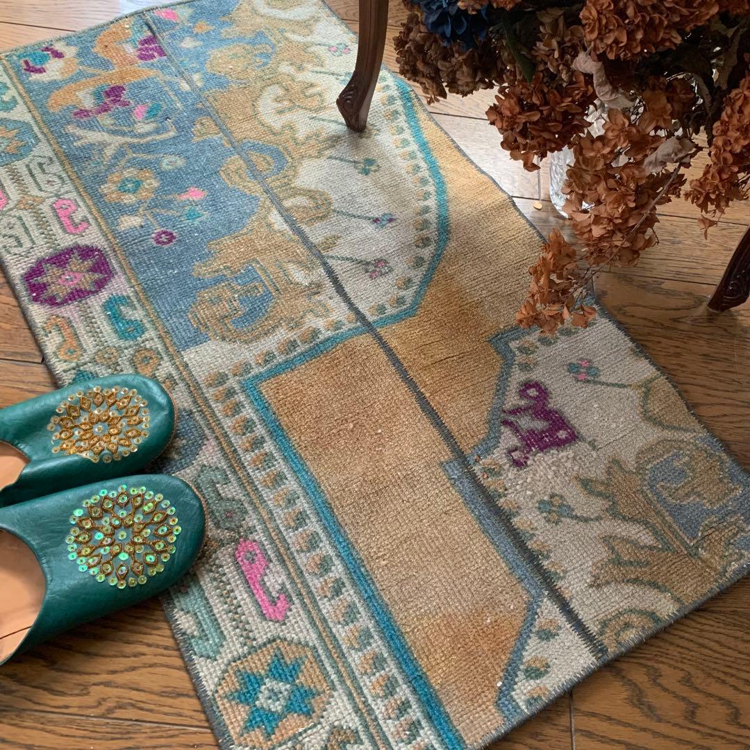 トルコヴィンテージラグ　アヴァノスラグ　96×53 パステル　パッチワークラグ