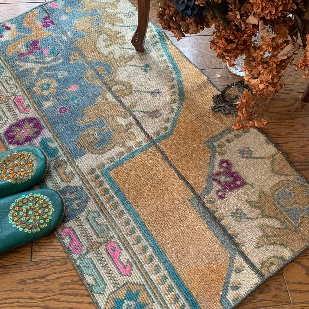 トルコヴィンテージラグ　アヴァノスラグ　96×53 パステル　パッチワークラグ