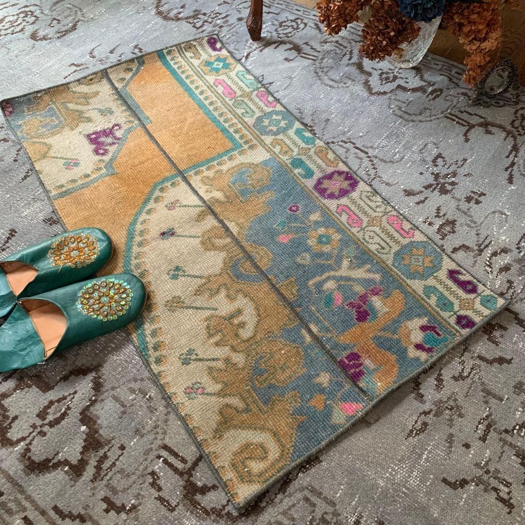 トルコヴィンテージラグ　アヴァノスラグ　96×53 パステル　パッチワークラグ
