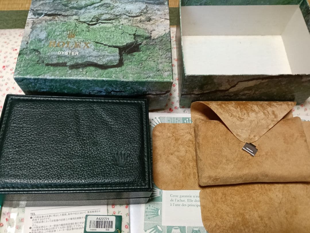 ROLEX ロレックスエアキング14000のレザーケースと余りコマ１個　時計なし