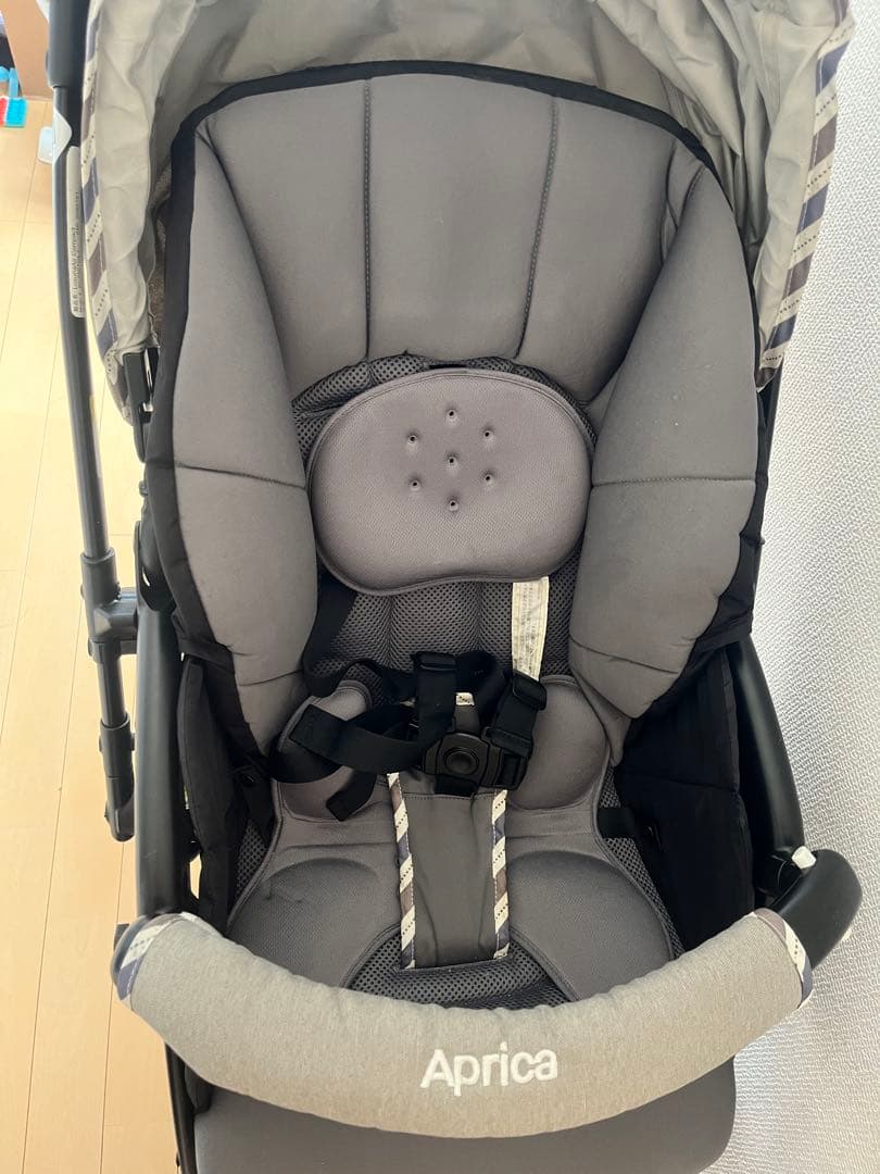 Aprica ラクーナエアーコンパクト　説明書有　ベビーカー　軽量