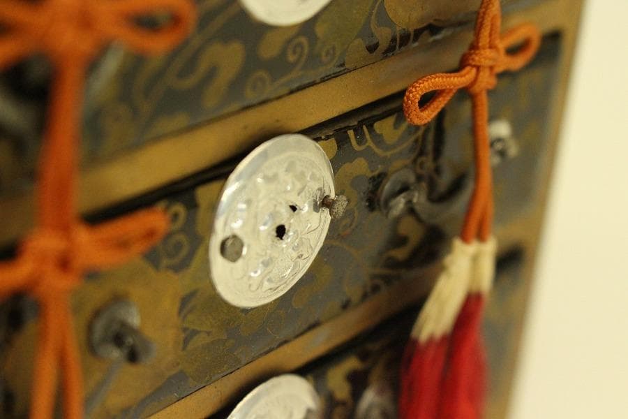 雛道具 ミニチュア 蒔絵 箪笥 長持 木製 時代物(A980)