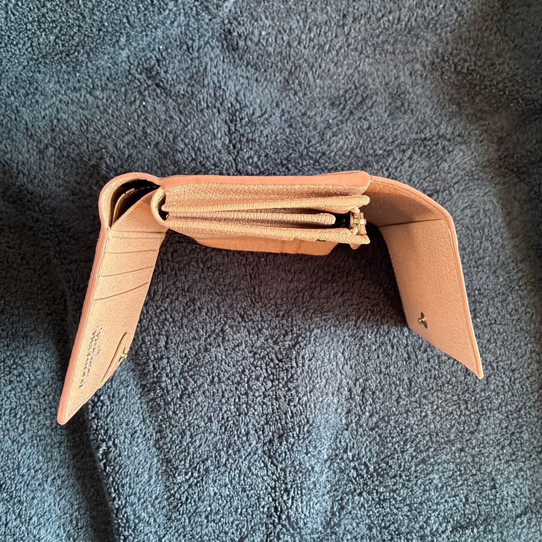 ヴィヴィアンウエストウッド二つ折り財布