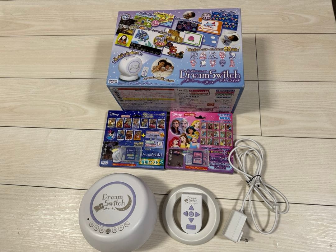 ドリームスイッチ(日本と世界のお話30種)と専用ソフト2個　旧モデル