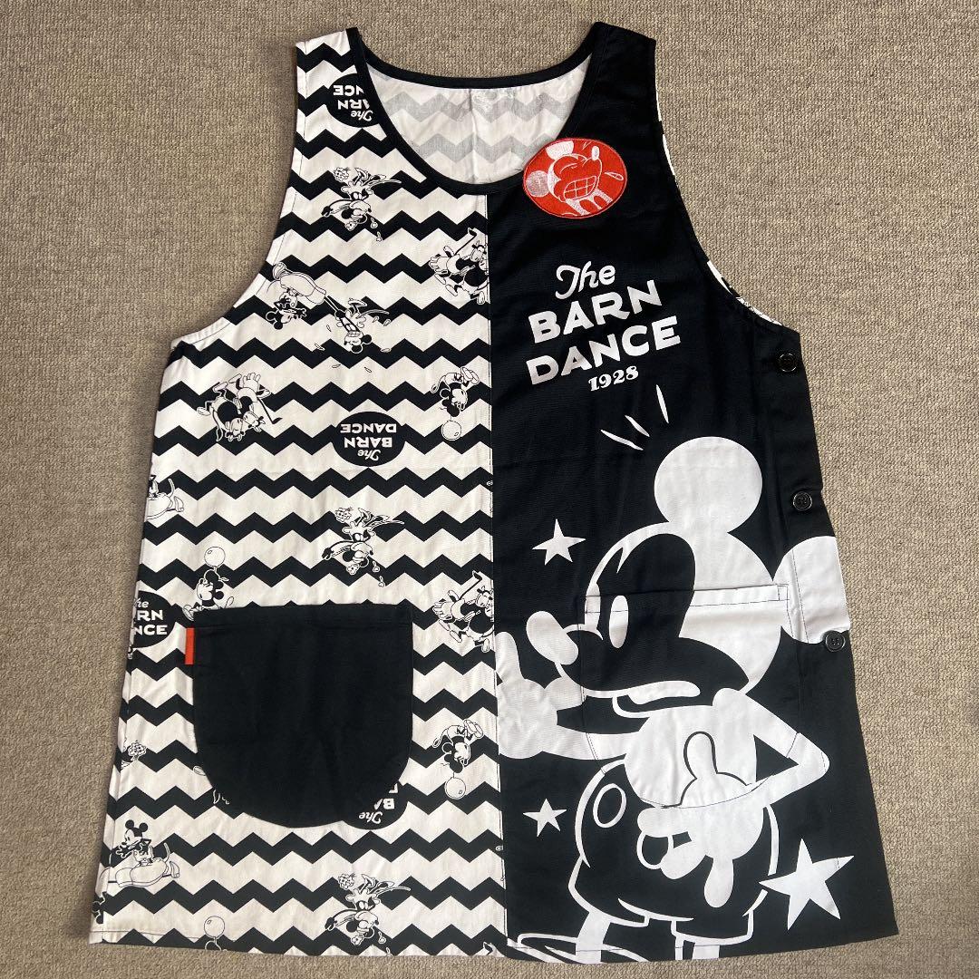 ディズニー　ミッキー　モノクロ　エプロン　保育士　M〜L