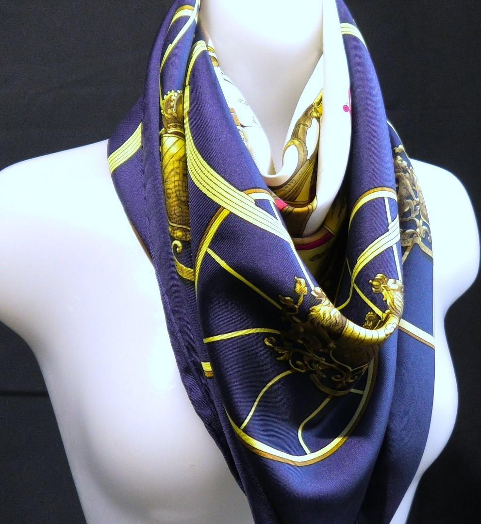 HERMES エルメス　大判スカーフ　カレ90　 D214