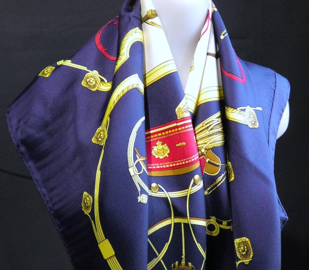 HERMES エルメス　大判スカーフ　カレ90　 D214