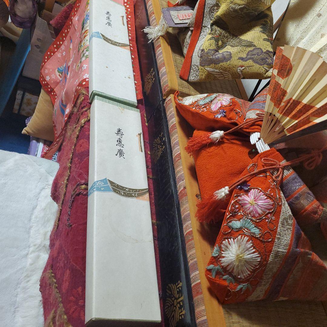 参考出品　110年前のお雛様　伝統的な雛人形（赤・金）