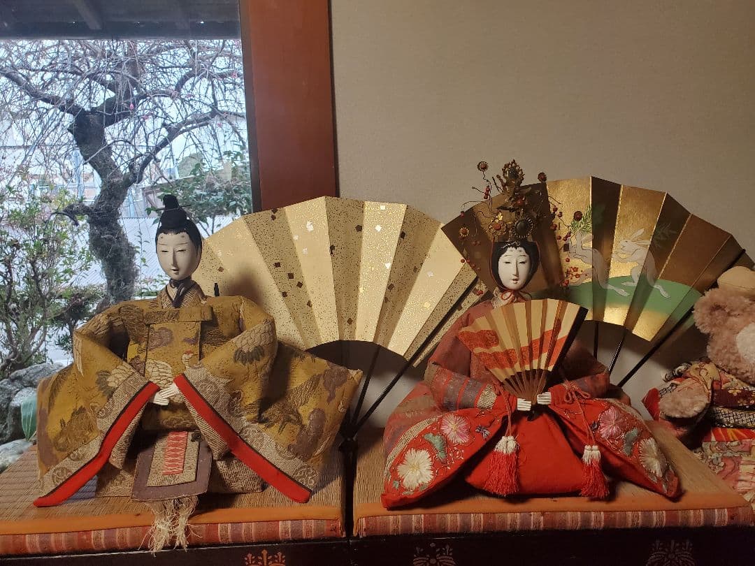 参考出品　110年前のお雛様　伝統的な雛人形（赤・金）