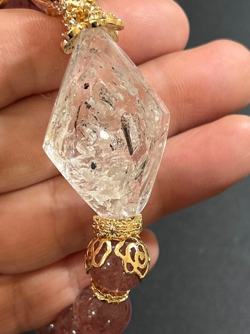 水入水晶ストロベリークォーツのブレスレット