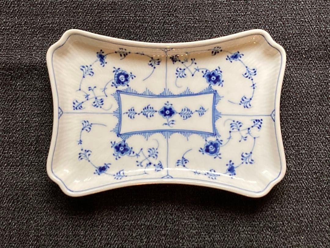 ロイヤルコペンハーゲン　ブルーフルーテッド　プレイン　スクエアプレート