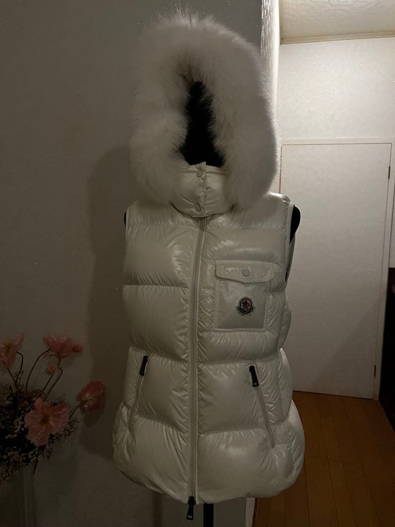 レディース モンクレールダウンベスト