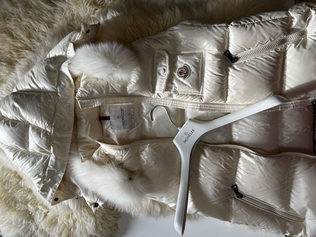 レディース モンクレールダウンベスト