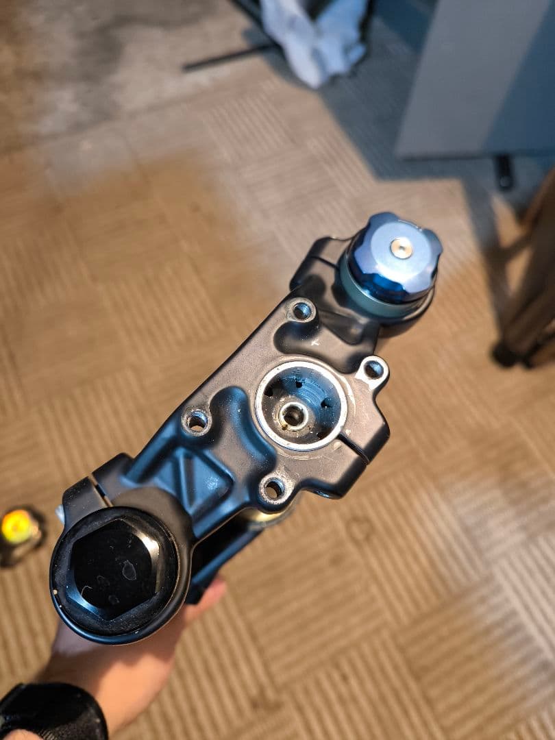 ROCKSHOX Boxxerサスペンションフォーク 26インチ