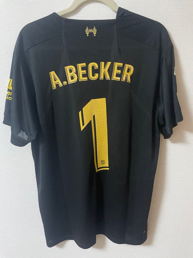 リバプールFC A. BECKER ブラック　ゴールド
