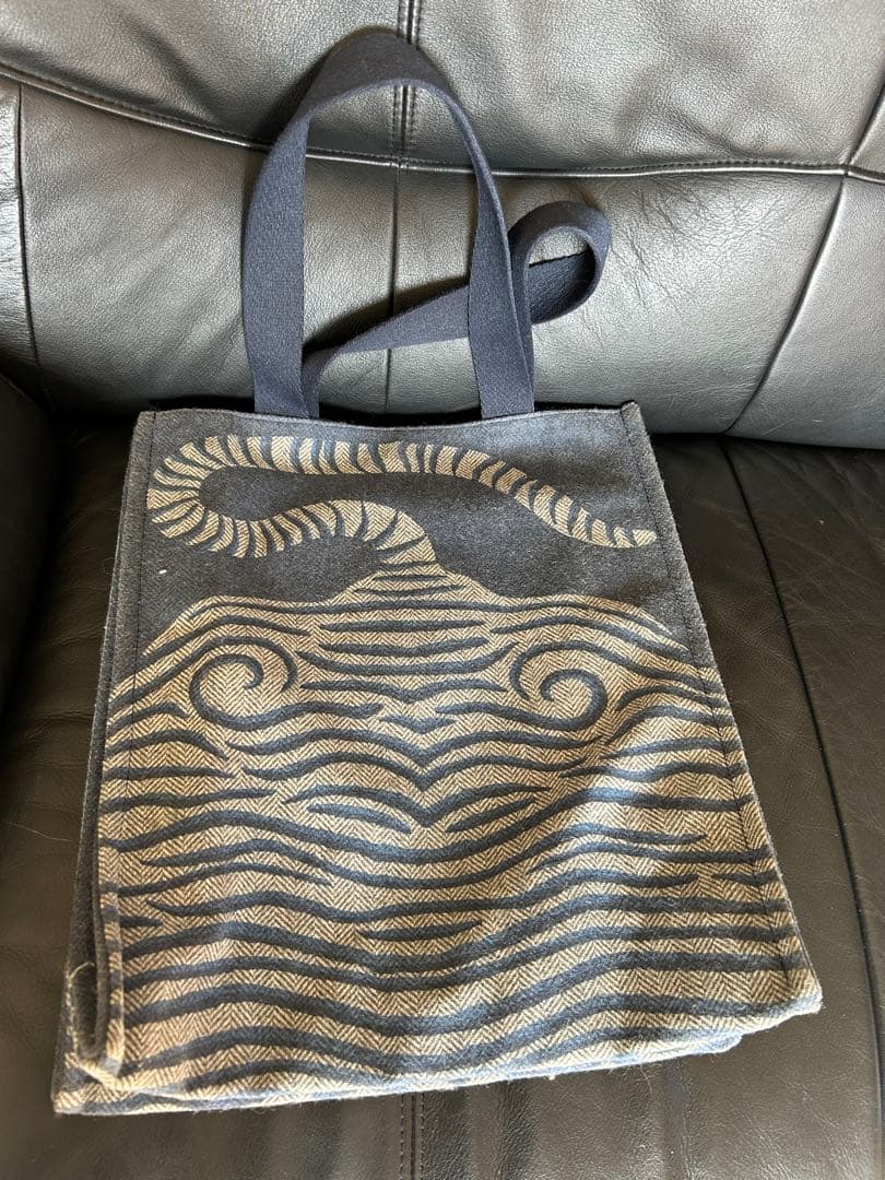 イヌイトゥーシュ／トートバッグ/虎