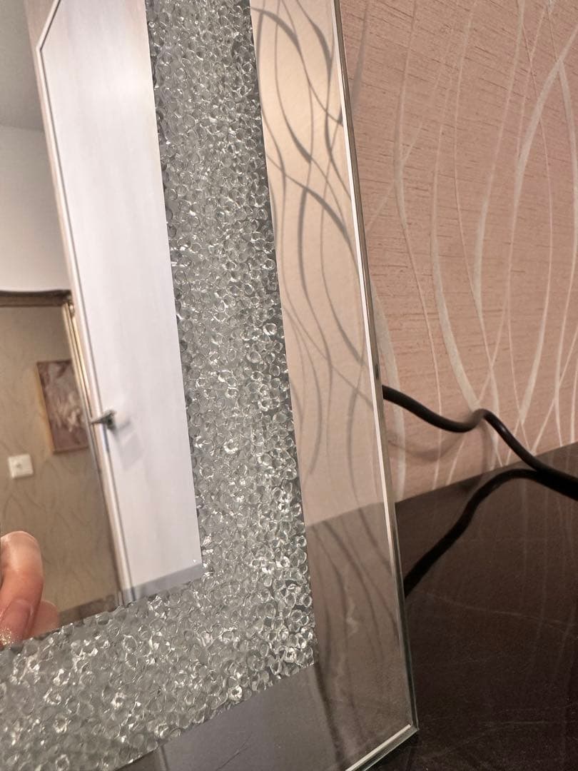 新品LED3色調光　照明付き壁掛け　鏡 大きめ　80cm