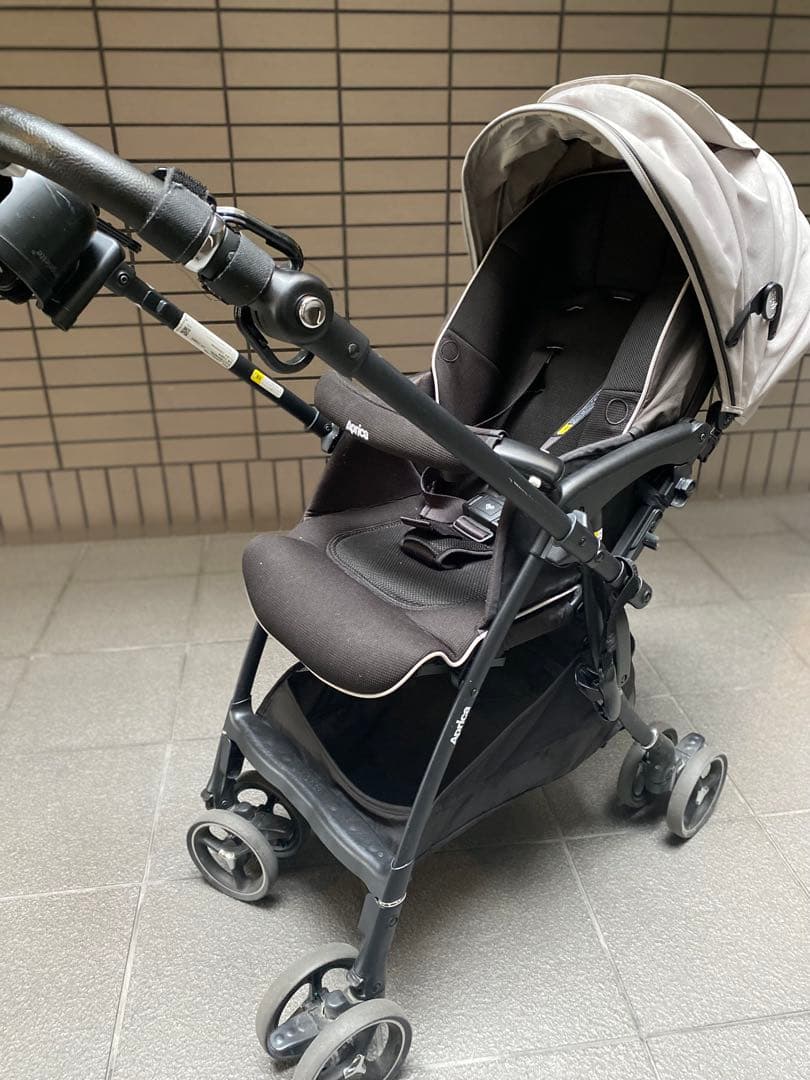 ラクーナクッションフリープラス Aprica ベビーカー